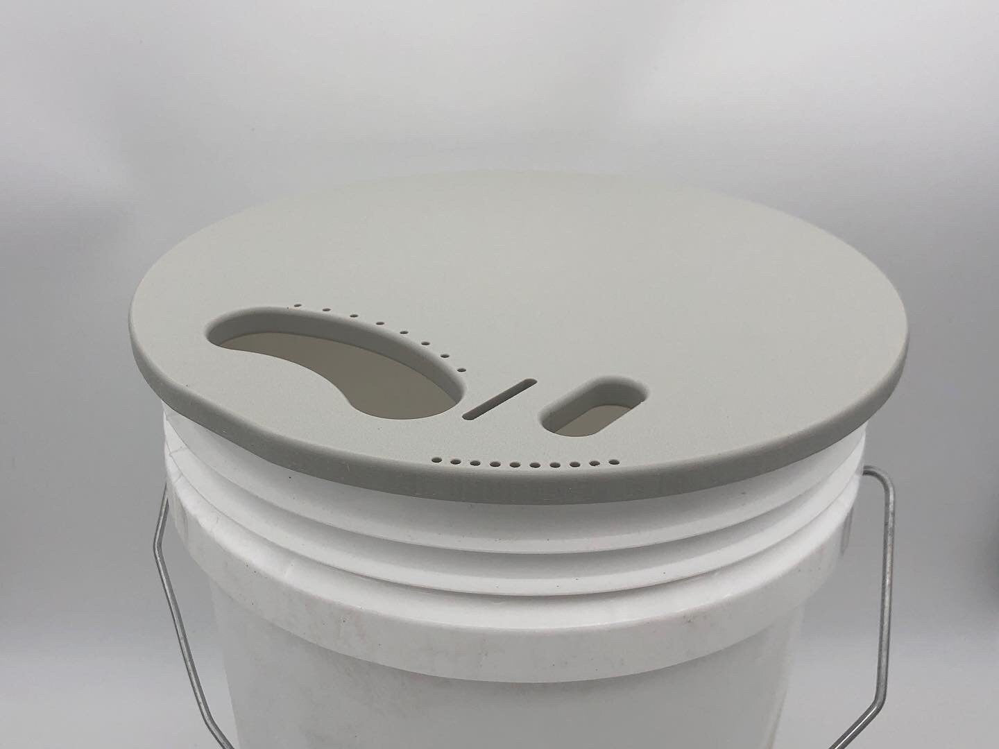 5 Gallon Bucket Fishing/Camping Cutting Board Top